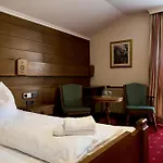 Martini Inkluding Breakfast & Free Parking Hotel