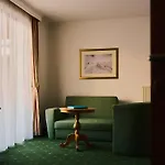 Hotel Martini Inkluding Breakfast & Free Parking