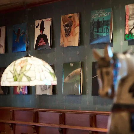 Hotell Martini Inkluding Breakfast & Free Parking