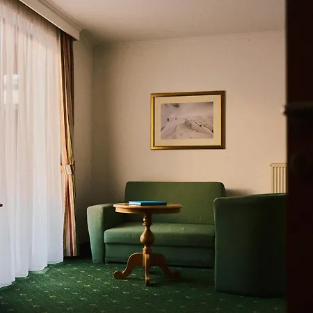 Hotell Martini Inkluding Breakfast & Free Parking