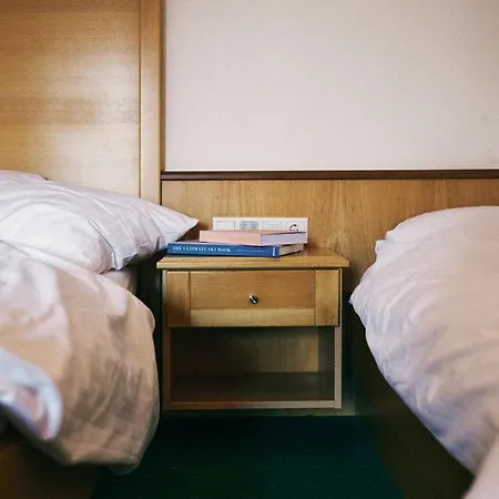 Hotell Martini Inkluding Breakfast & Free Parking Kaprun