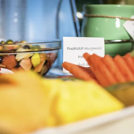 Hotell Martini Inkluding Breakfast & Free Parking Kaprun