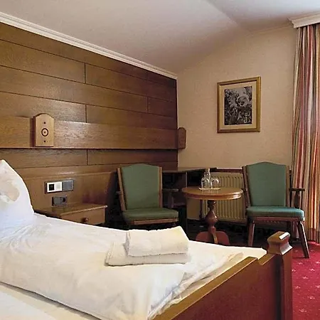 Hotel Martini Including Free Parking And Zell Am See-kaprun Summer Card Kaprun