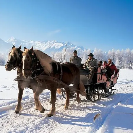 Готель Martini Inkluding Breakfast & Free Parking 3*