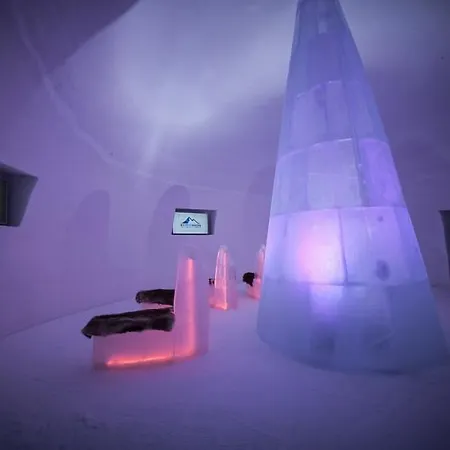 Hotell Martini Inkluding Breakfast & Free Parking 3*