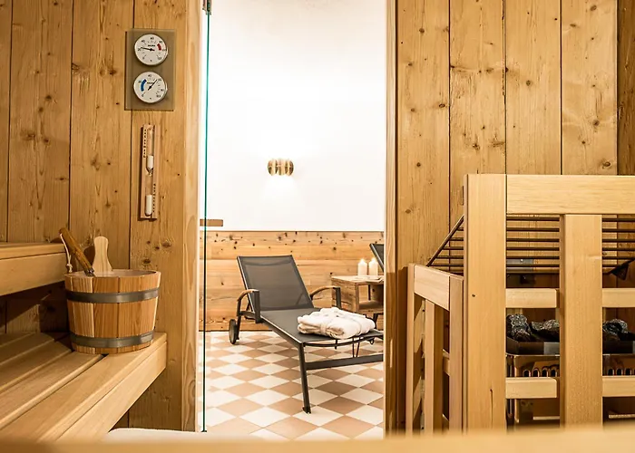 Martini Inkluding Breakfast & Free Parking